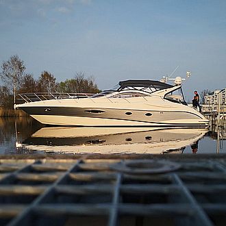 Yacht-Folie.de - das beste Design für ihr Boot Yacht-Folie.de Folierung von Boten und Yachten
